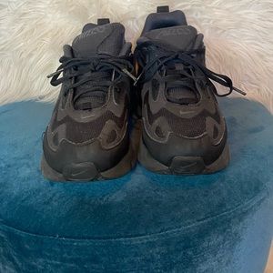 Black Nike Air Max size 5.5Y